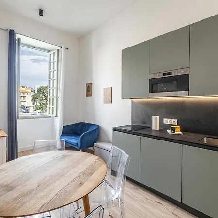 Apartmán Garibaldi - *